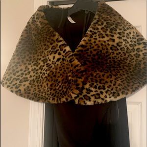 Faux fur vintage leopard stole.